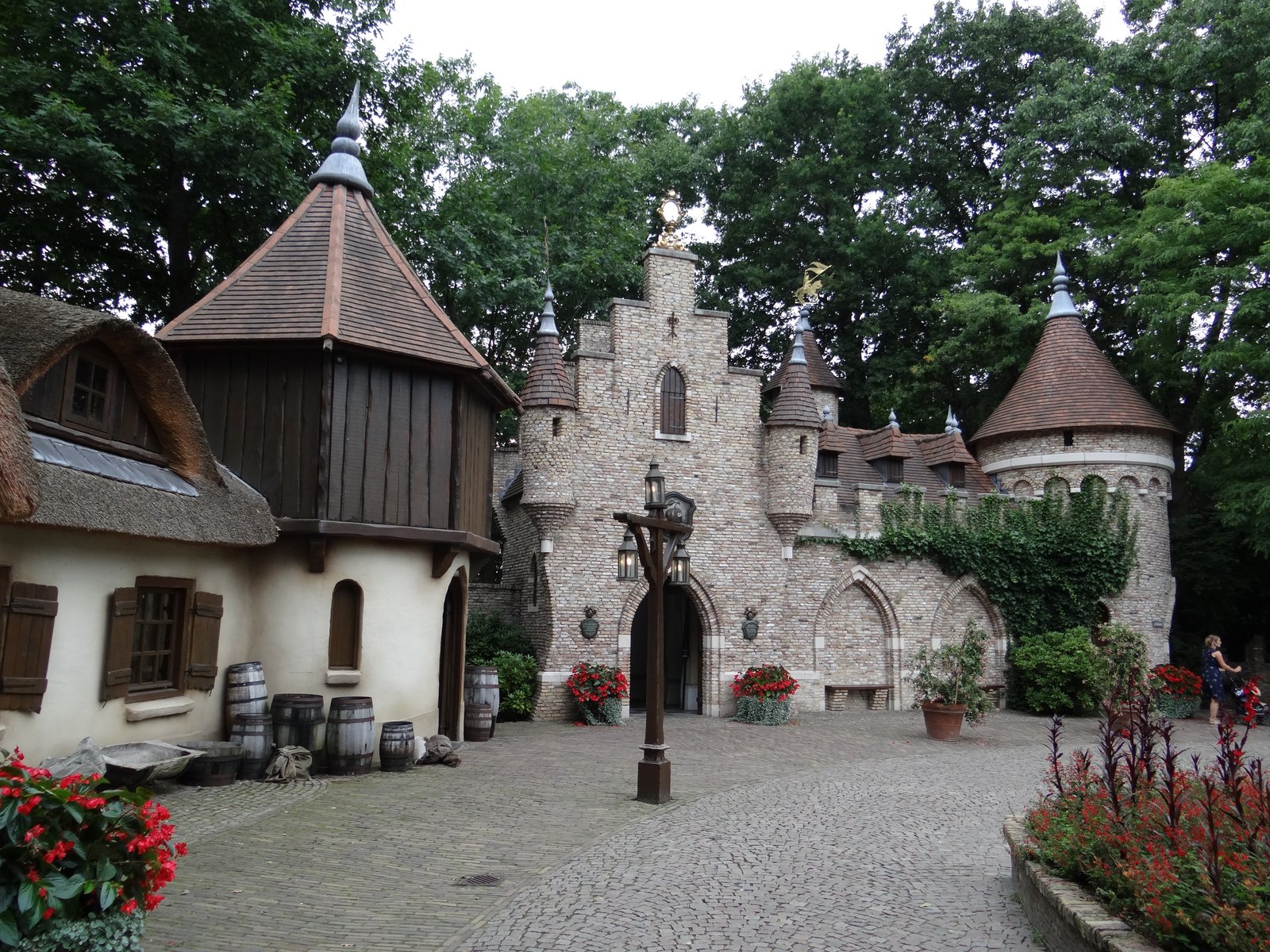 Het plein voor het kasteel van de boze stiefmoeder