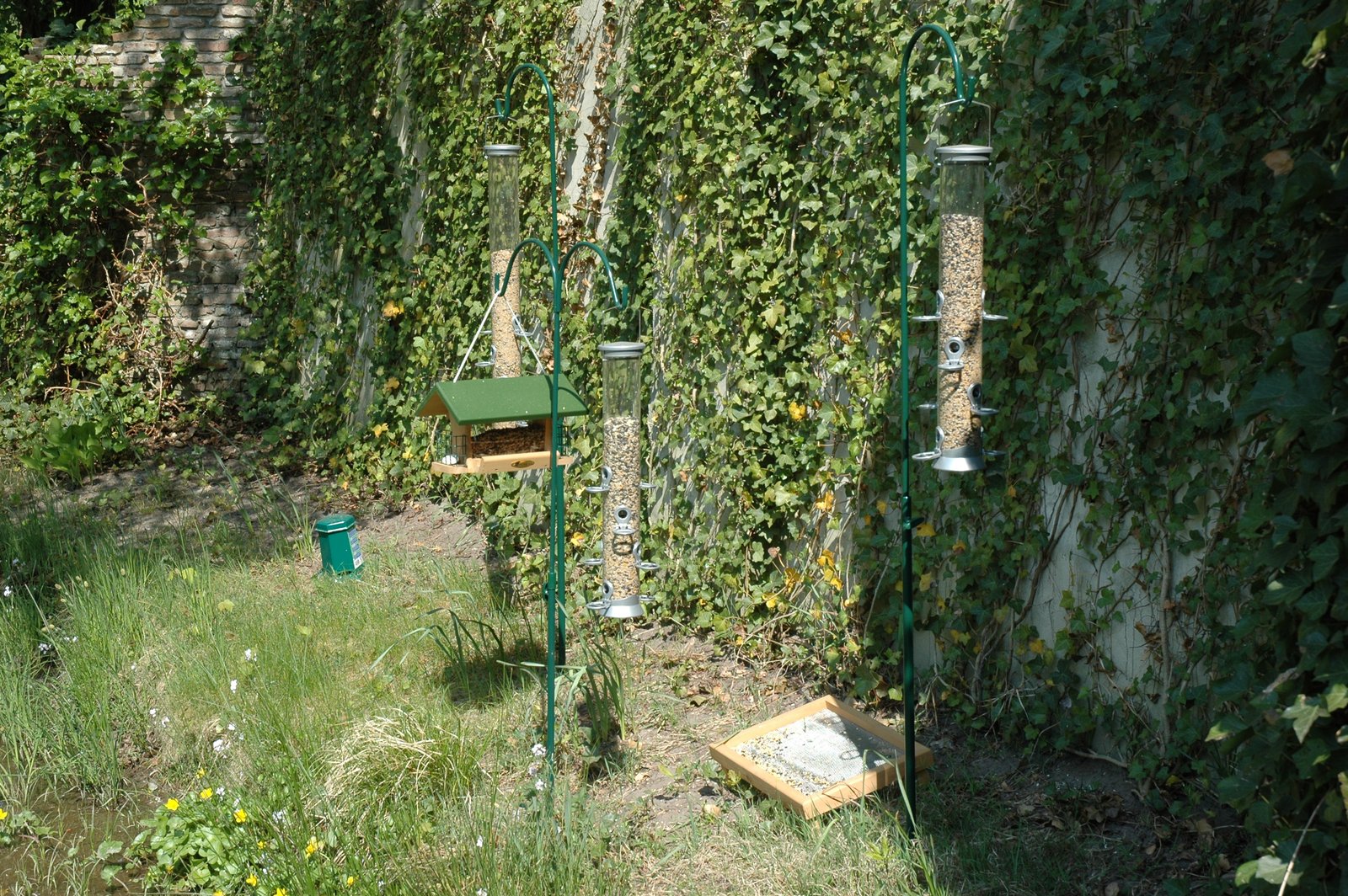 Vogelvoerstations op het Herautenplein