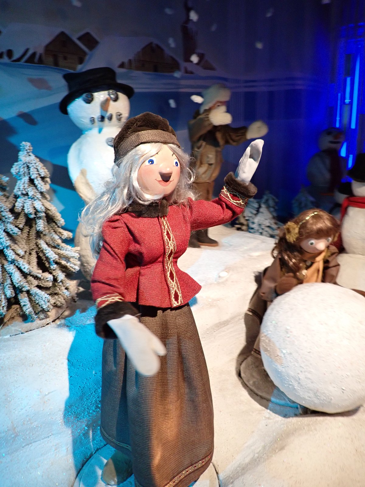 We beginnen de reis in Rusland met een ritje Schlittenfahrt Schneeflöckchen. Ondanks de kitsch een iconische darkride.