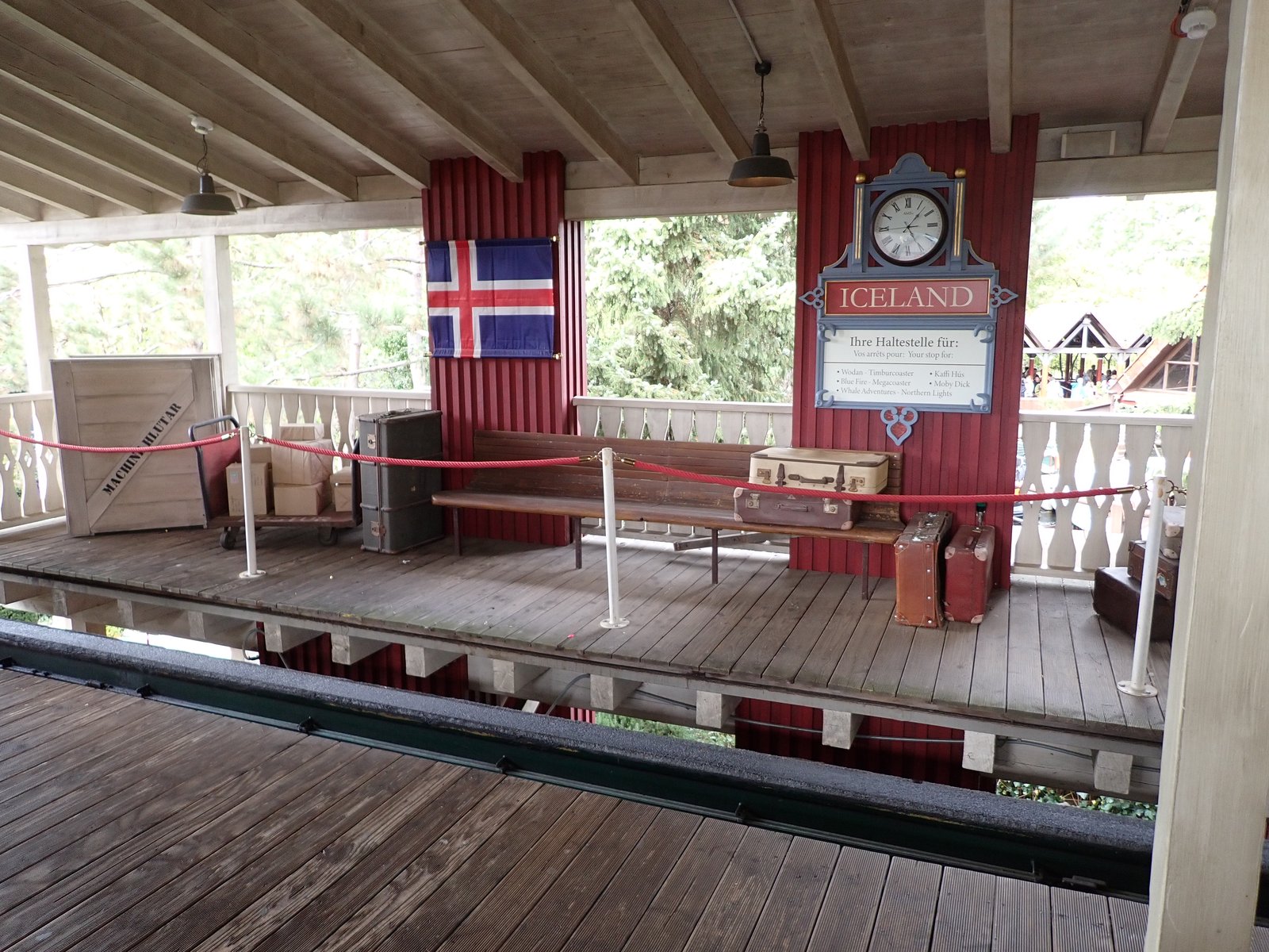 Het opstapstation van IJsland van de kleine monorail.