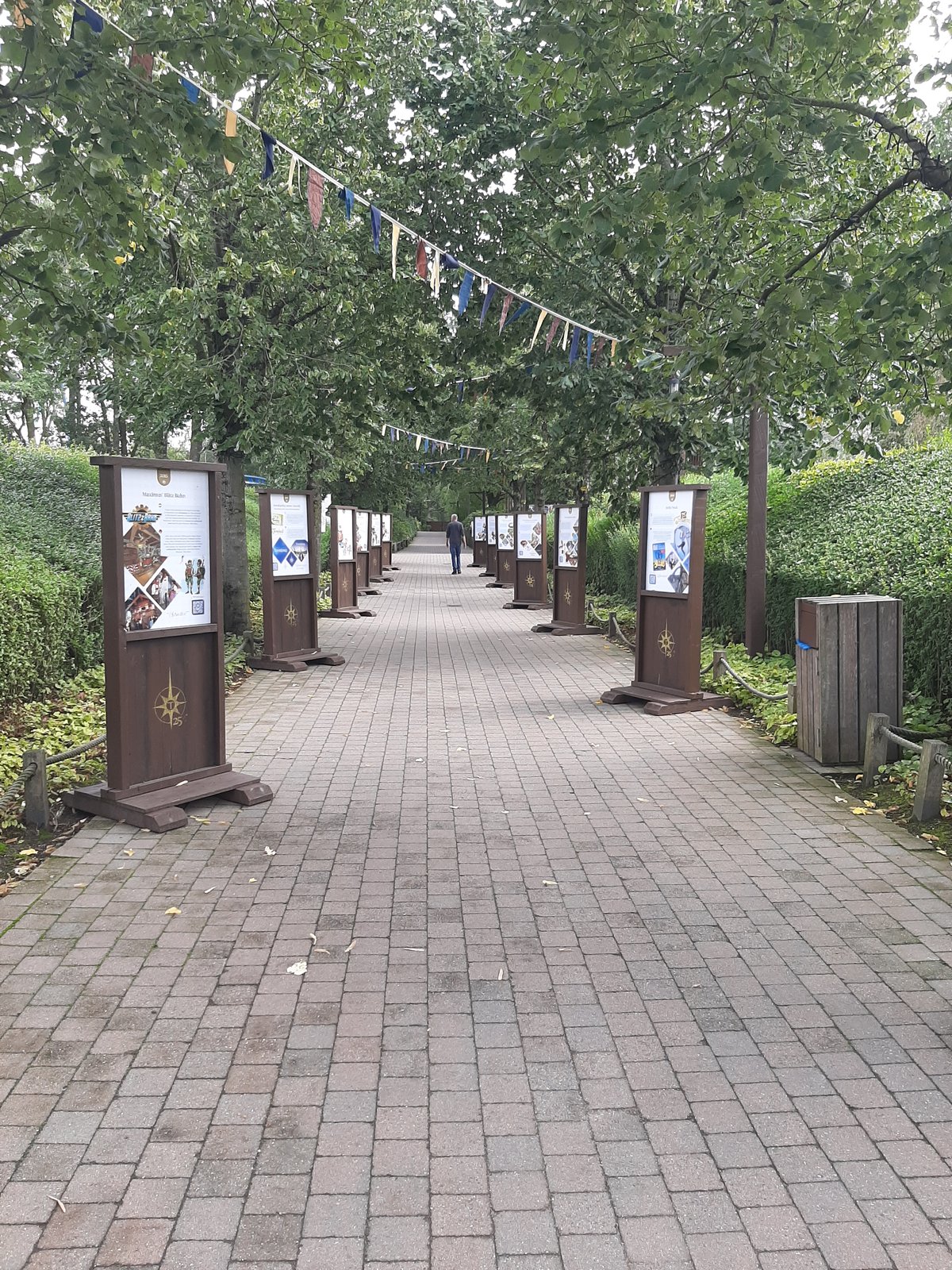 Tijdelijke tentoonstelling over 25 jaar Toverland.