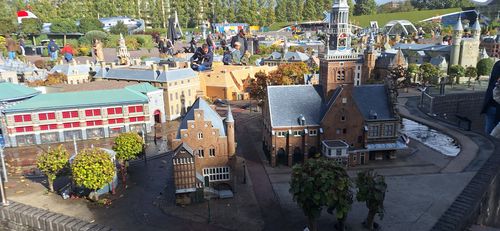 Het is niet op provincie ingedeeld, de Alkmaarse Kaasmarkt naast de Bossche Moriaan.