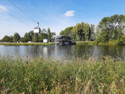 Noordstation van de kabelbaan. Hier begon en eindigde de rit. Een entreebewijs gaf toegang tot 1 rit, maar je kon onbeperkt ritjes maken. Entreebewijzen werden niet gecontroleerd. De wachttijd was prima te doen (max 10 min).