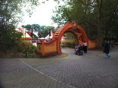 De toegangspoort naar het Efteling Zomerfestival